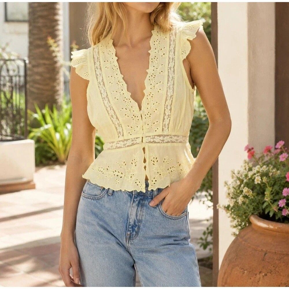 Free People Day Dreamer Top Eyelet Embroidered Ruffle Sleeveless Lace M 290154